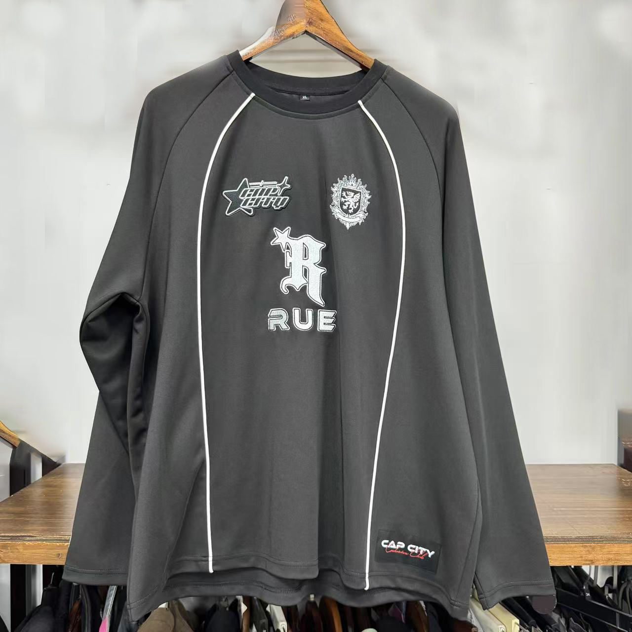 Oversized and heavyweight T-shirts gallery 2